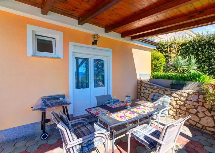 Διαμέρισμα Mit Terrasse By Interhome