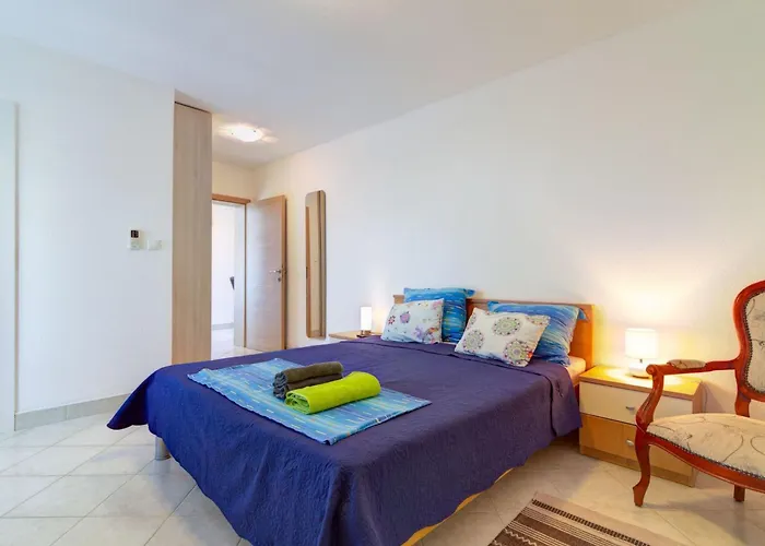 Mit Terrasse By Interhome * Novi Vinodolski