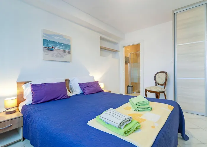 Mit Terrasse By Interhome Διαμέρισμα Novi Vinodolski