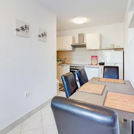 Апартаменты Mit Terrasse By Interhome *