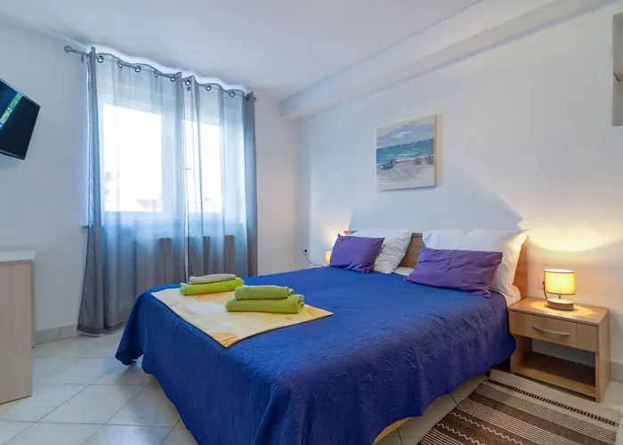 Apartament Mit Terrasse By Interhome *